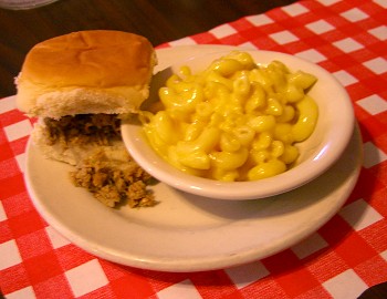 JD's Pig and Chicken